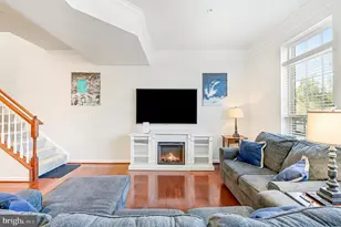 6900 Kona Dr, Gainesville, VA 20155 - Photo 6