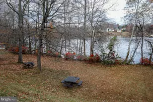 15661 Montview Dr, Dumfries, VA 22025 - Photo 24