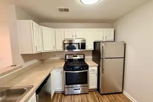 13621 Garfield Pl, Woodbridge, VA 22191 - Photo 14