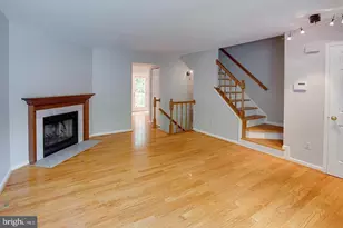 12620 Monarch Ct, Woodbridge, VA 22192 - Photo 4