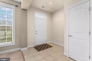 15908 Mackenzie Manor Dr, Haymarket, VA 20169 - Photo 8