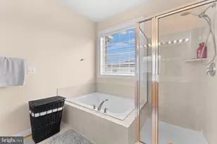 15908 Mackenzie Manor Dr, Haymarket, VA 20169 - Photo 32