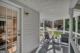 7414 Silent Willow Ct, Manassas, VA 20112 - Photo 4