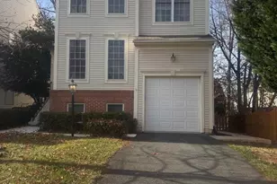 8800 Fenimore Pl, Bristow, VA 20136 - Photo 4