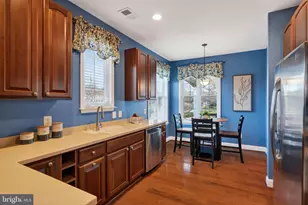 6920 Netherstone Ct, Gainesville, VA 20155 - Photo 8