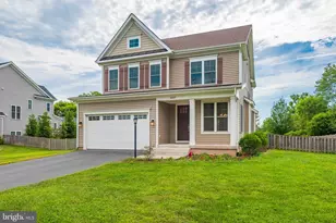 6665 Fayette St, Haymarket, VA 20169 - Photo 2