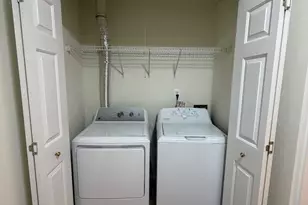 9068 Falcon Glen Ct, Bristow, VA 20136 - Photo 8