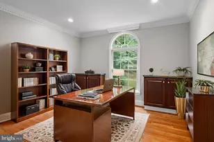 10201 Leatherleaf Ct, Manassas, VA 20111 - Photo 28