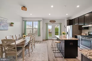 15981 Marsh Pl, Haymarket, VA 20169 - Photo 8