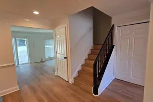 15277 Lodge Terrace, Woodbridge, VA 22191 - Photo 10