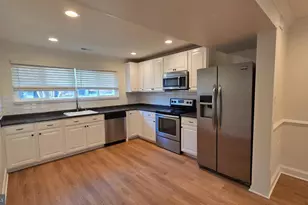 15277 Lodge Terrace, Woodbridge, VA 22191 - Photo 6