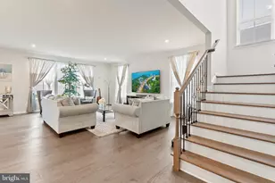 4554 Morley Loop, Woodbridge, VA 22192 - Photo 6