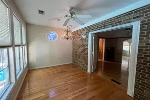 3203 Riverview Dr, Triangle, VA 22172 - Photo 10