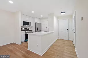 14184 Cuddy Loop, Woodbridge, VA 22193 - Photo 6