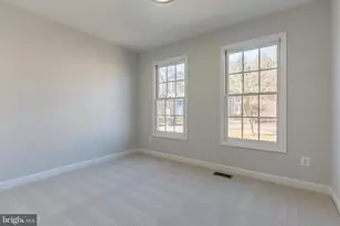 12865 Misty Ln, Woodbridge, VA 22192 - Photo 20