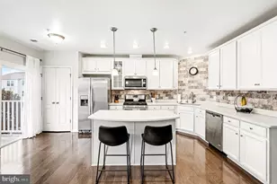 16884 Porters Inn Dr, Dumfries, VA 22026 - Photo 12