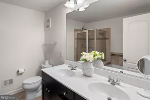 16894 Porters Inn Dr, Dumfries, VA 22026 - Photo 18