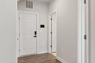 1706 Autumn Maple Leaf Dr, Dumfries, VA 22026 - Photo 6