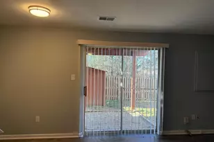 1935 Winslow Ct, Woodbridge, VA 22191 - Photo 8