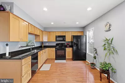 7823 Brookview Court, Manassas, VA 20109 - Photo 12