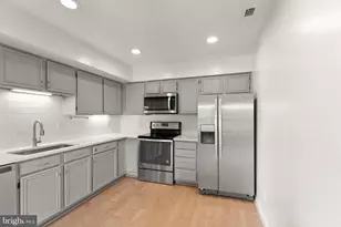 8068 Stonewall Brigade Ct, Manassas, VA 20109 - Photo 14