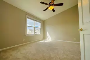 8069 Stonewall Brigade Ct, Manassas, VA 20109 - Photo 14