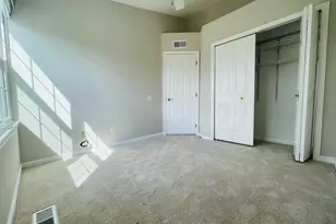 8069 Stonewall Brigade Ct, Manassas, VA 20109 - Photo 20