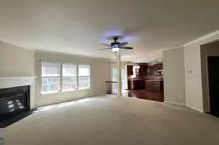 12437 Pfitzner Ct, Woodbridge, VA 22192 - Photo 18