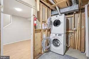 1904 Pohick Creek Ct, Woodbridge, VA 22192 - Photo 20