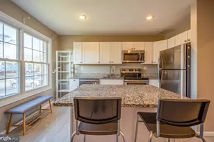 1412 Cottonwood Ct, Woodbridge, VA 22191 - Photo 8