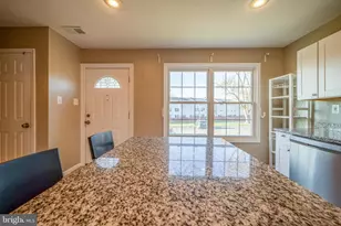 1412 Cottonwood Ct, Woodbridge, VA 22191 - Photo 10