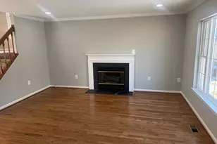 1927 Heatherbrook Ct, Woodbridge, VA 22192 - Photo 6