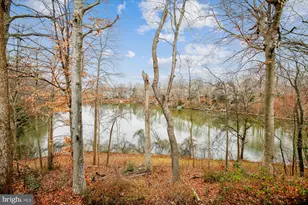 15745 Widewater Dr, Dumfries, VA 22025 - Photo 2