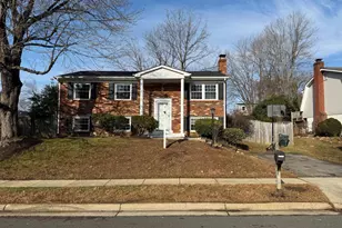 5242 Midway Ct, Woodbridge, VA 22193 - Photo 2