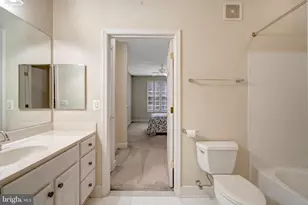 7065 Heritage Hunt Dr, Gainesville, VA 20155 - Photo 24