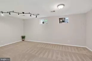 15615 Winding Creek Dr, Dumfries, VA 22025 - Photo 36