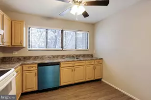 2105 Old Landing Way, Woodbridge, VA 22191 - Photo 16