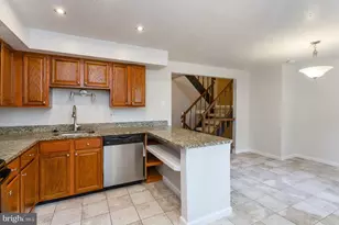 13623 Bentley Cir, Woodbridge, VA 22192 - Photo 4