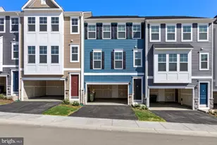 3970 Shire Meadow Ln, Triangle, VA 22172 - Photo 4