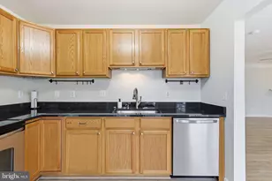 8186 Winstead Pl, Manassas, VA 20109 - Photo 6