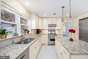 13953 Oleander Ct, Woodbridge, VA 22193 - Photo 32