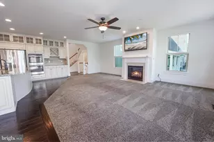 17052 Silver Arrow Dr, Dumfries, VA 22026 - Photo 10