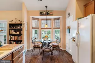 3758 Blowing Leaf Pl, Dumfries, VA 22025 - Photo 8