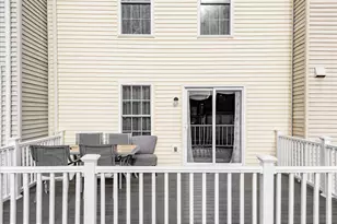 12729 Hunterbrook Dr, Woodbridge, VA 22192 - Photo 4