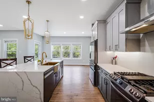 14051 Heathers Overlook Ct, Nokesville, VA 20181 - Photo 8