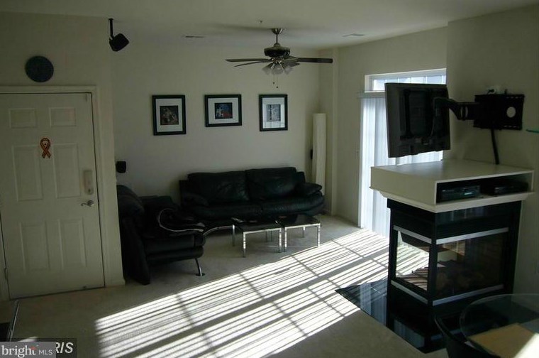 1843 Cedar Cove Way, Woodbridge, VA 22191-6074