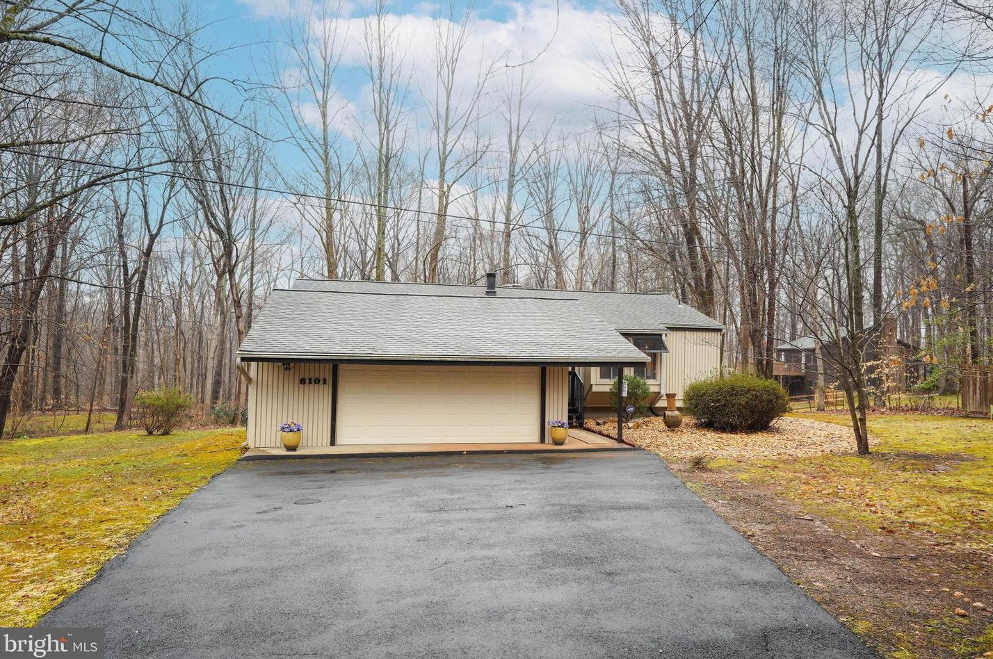 6101 Occoquan Forest Dr, Manassas, VA 20112-3034