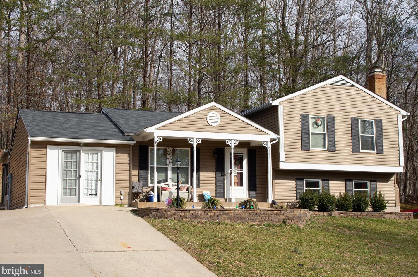 12525 Spring Dr, Manassas, VA 20112-5502
