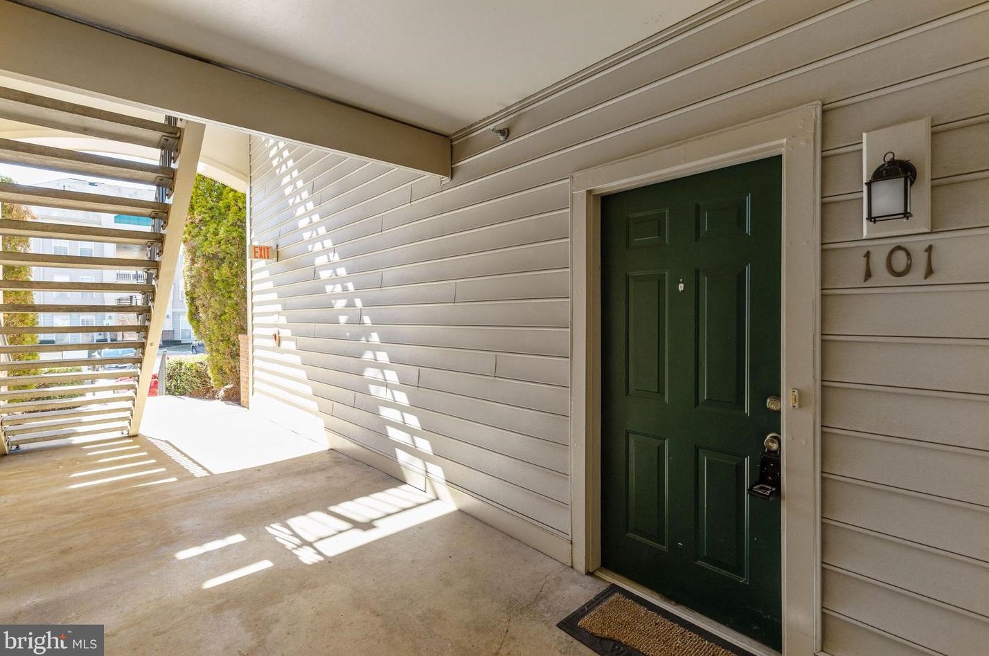 1061 Gardenview Loop, Woodbridge, VA 22191-1976