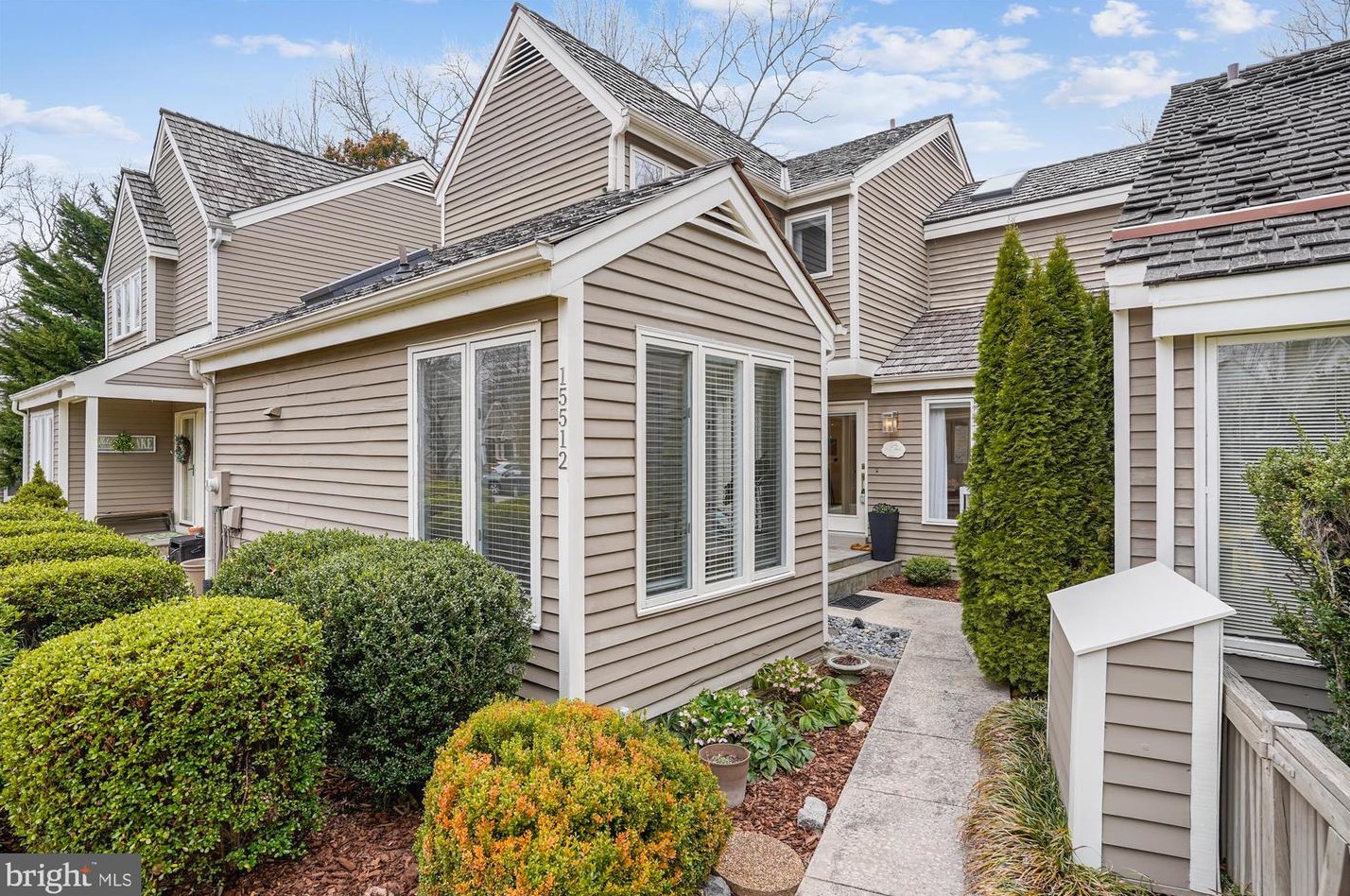 15512 Royal Crescent Ct, Dumfries, VA 22025-1071
